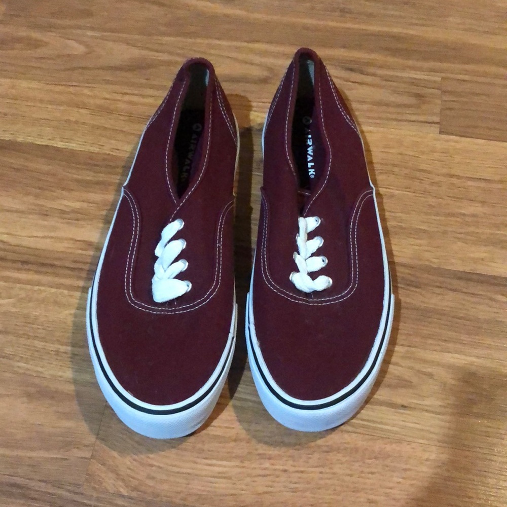 ⭐️B2G1⭐️ Brand new Airwalk sneakers